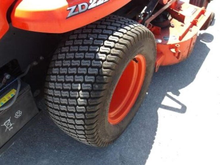 kubota-zd221-image-43