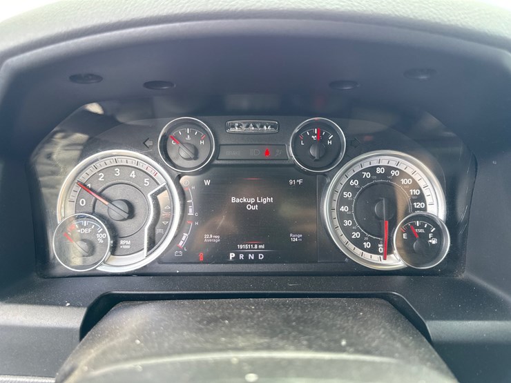 2016-dodge-1500-image-48