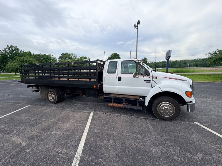 2004-ford-f650-image-10