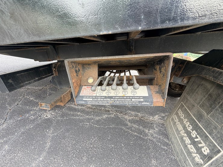 2004-ford-f650-image-86