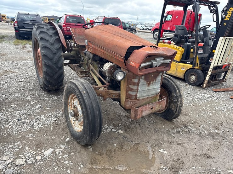 massey-ferguson-135-image-2