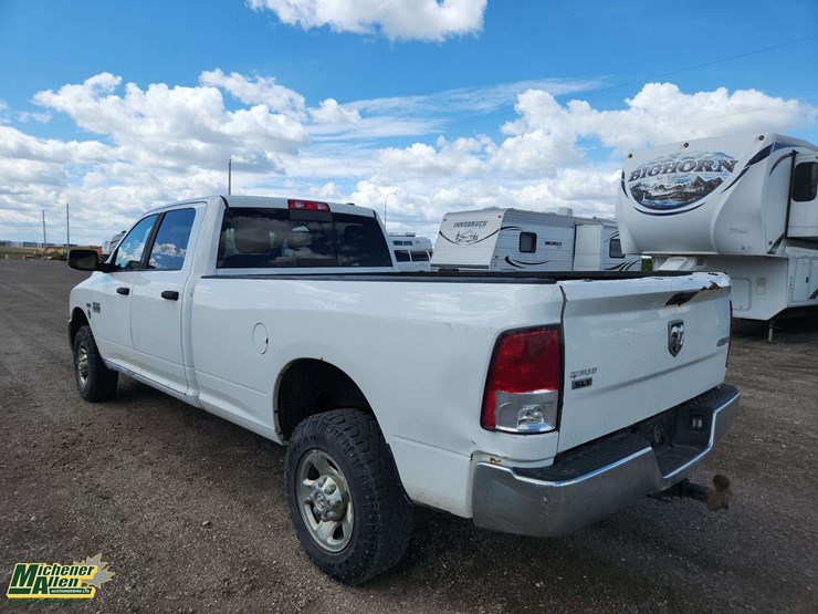 2012-dodge-2500-image-3