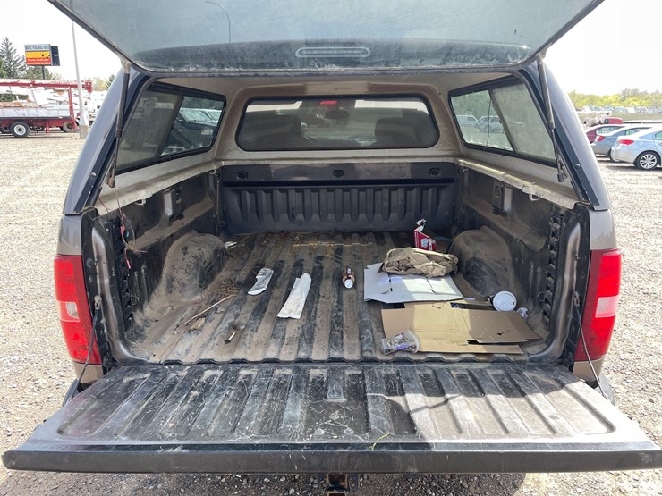 #1311-•-2012-chevrolet-silverado-pickup-truck-(has-title-in-delay)-image-15