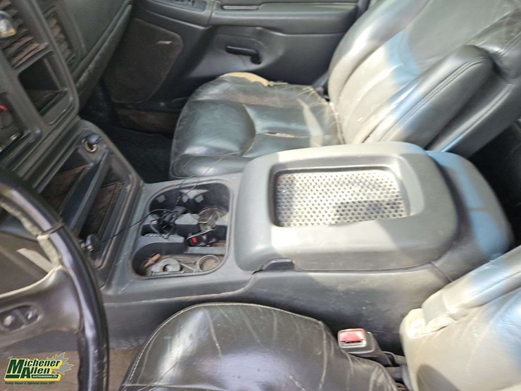 2004-gmc-sierra-2500hd-image-31