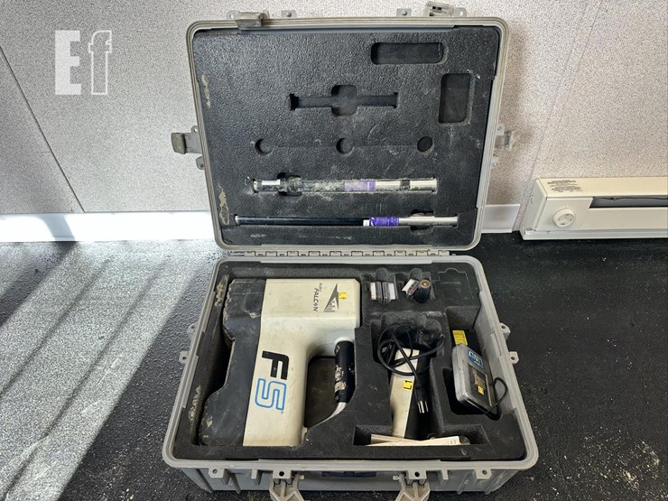 digitrak-falcon-f5-locator-(receiver)-(#1)-image-1