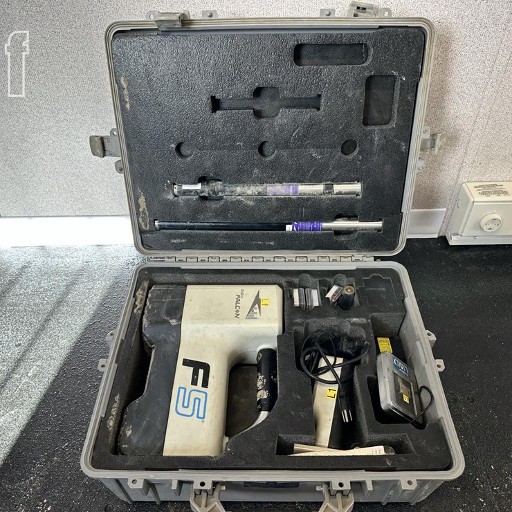 DIGITRAK FALCON F5 LOCATOR (RECEIVER) (#1)