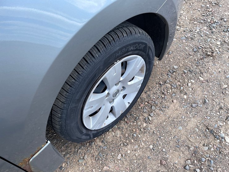 #1410-•-2007-nissan-sentra-sedan-(has-mn-title)-image-12