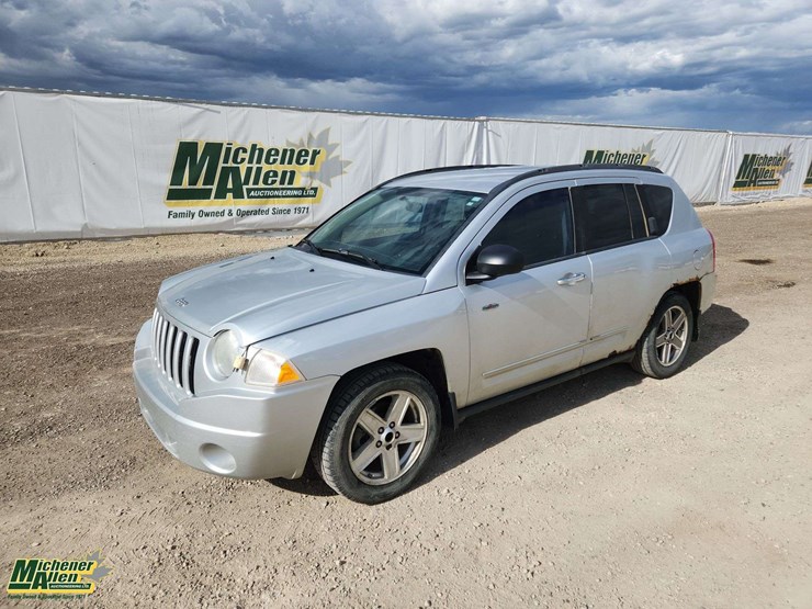 2010-jeep-compass-image-1