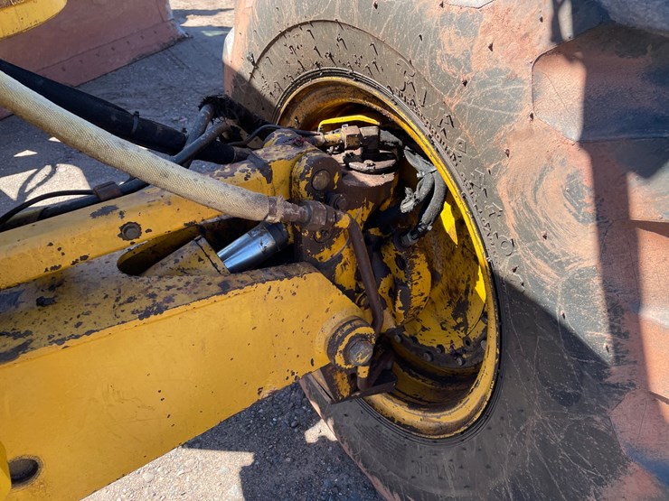 1993-deere-772bh-image-43