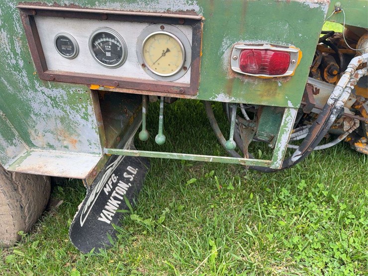 1975-ford-f7000-image-10