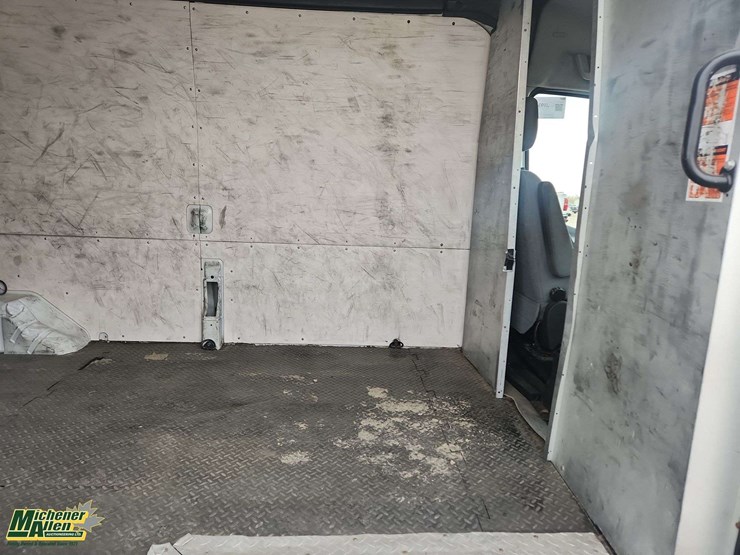 2016-ford-transit-image-15