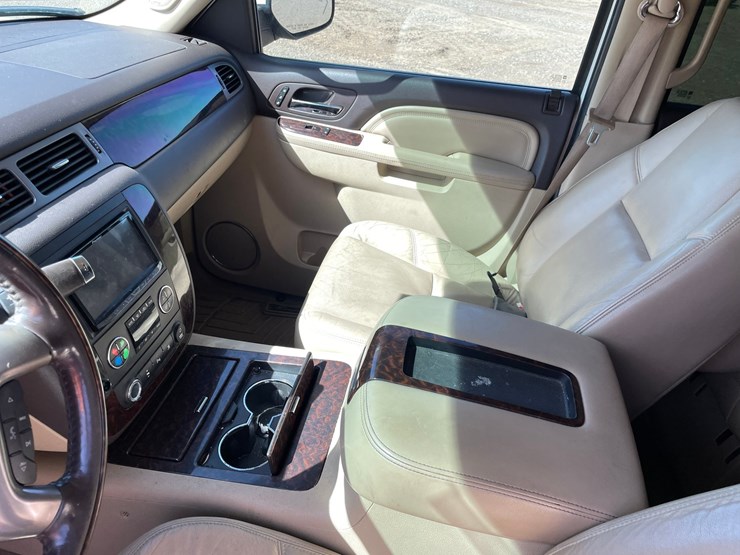 2008-gmc-yukon-denali-image-24