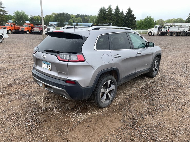 2019-jeep-cherokee-limited-image-5
