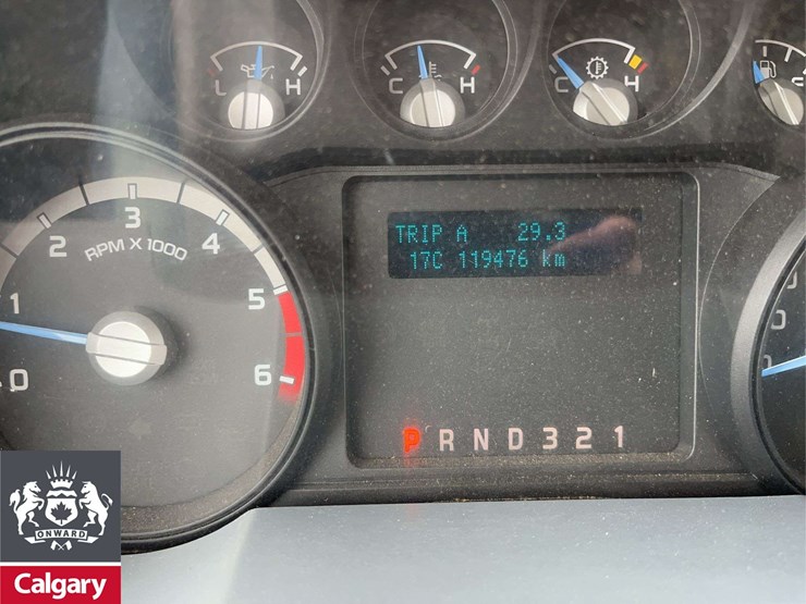 2011-ford-f550-image-24