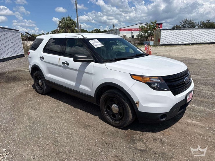 2015-ford-explorer-image-1