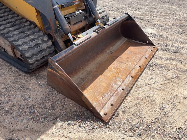 2018-deere-331g-image-14