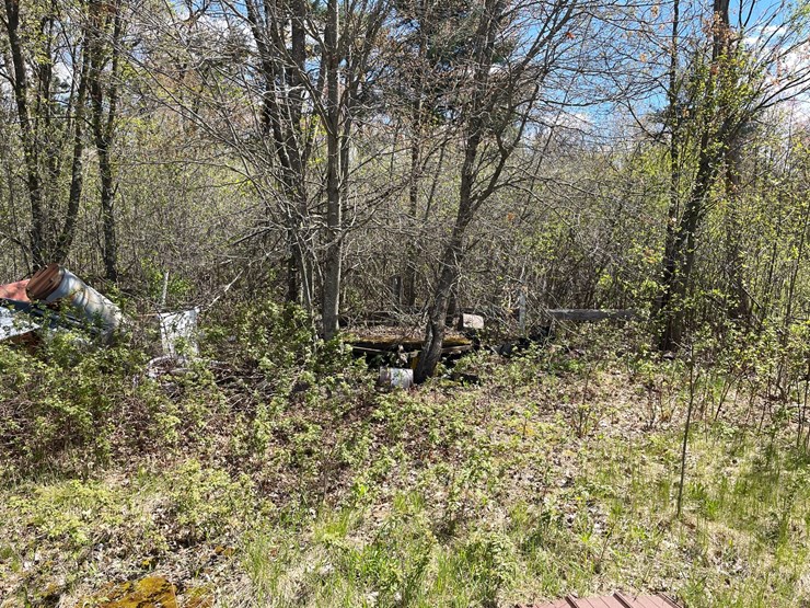 #2831-•-scrap-iron-pile-(or)-image-7