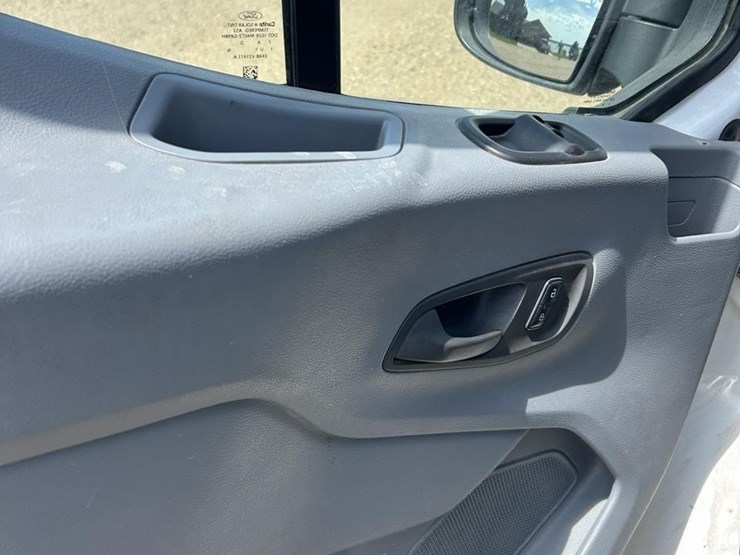 2018-ford-transit-image-22