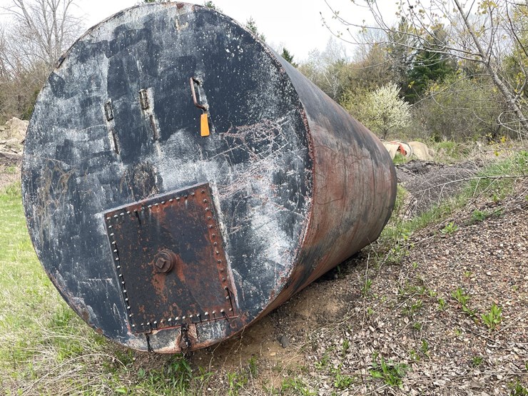 #2804-•-metal-fuel-tank-(g)-image-4