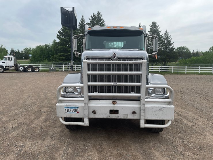 2002-international-9900i-image-8