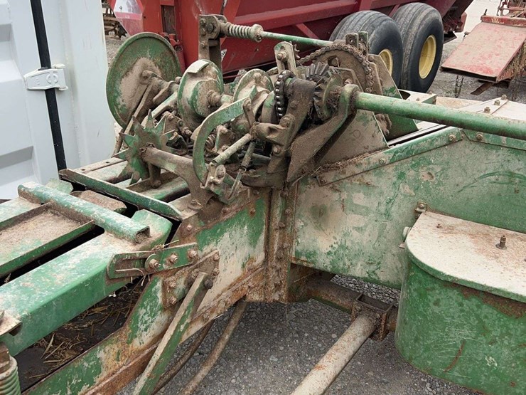 john-deere-14t-image-6
