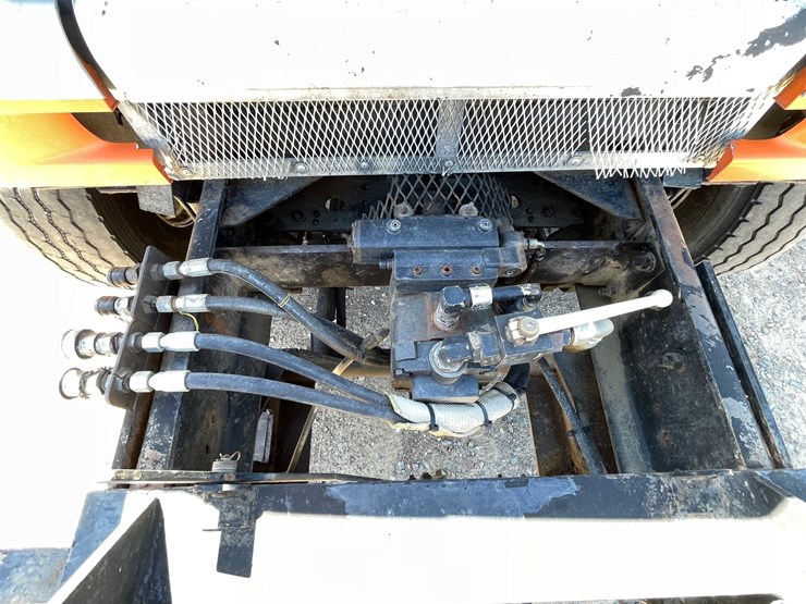 2006-caterpillar-c13-image-22