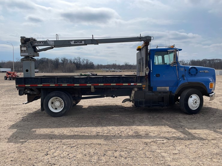 1994-ford-l9000-image-6