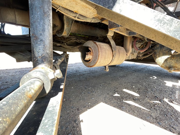 2006-caterpillar-c13-image-19