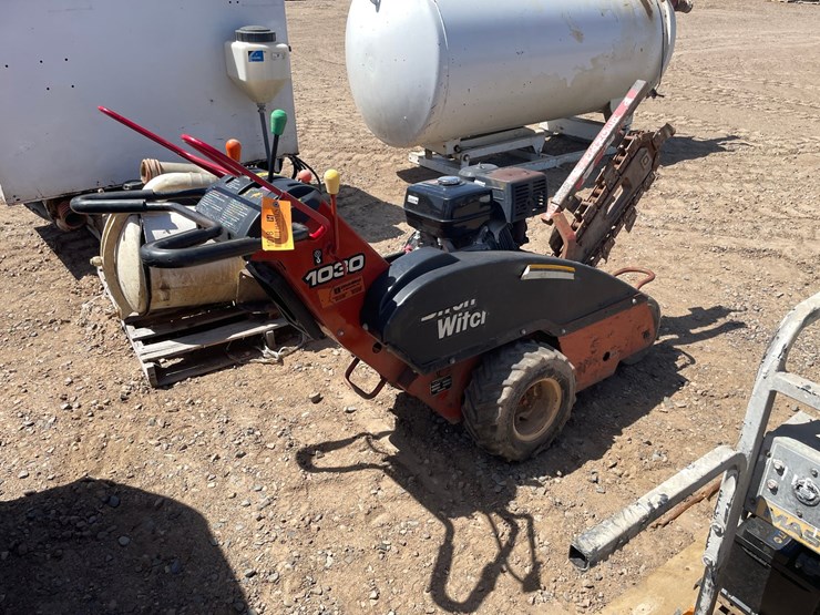 #1018-•-2002-ditch-witch-walk-behind-trencher-image-6