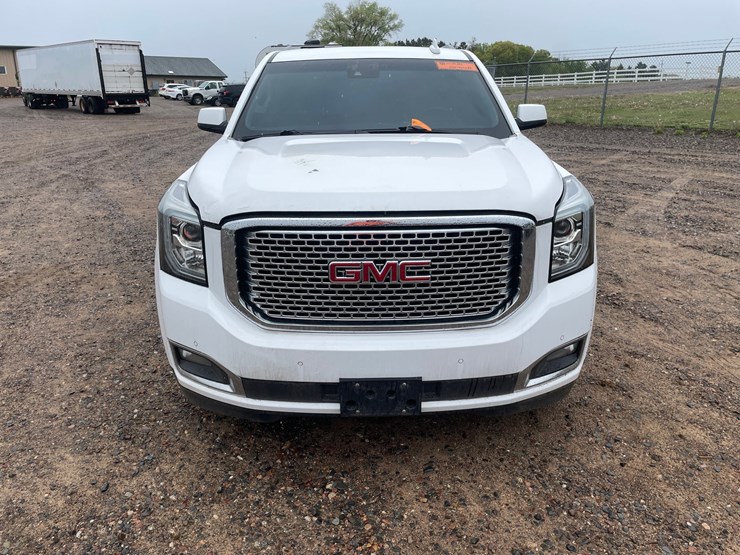 2015-gmc-yukon-denali-image-8