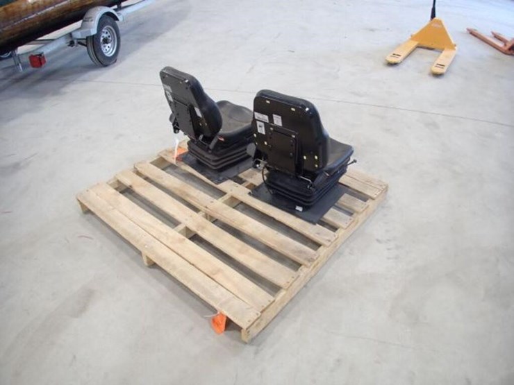 qty-of-(2)-cobo-tractor-seats-image-3