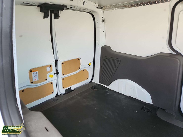 2022-ford-transit-connect-image-16