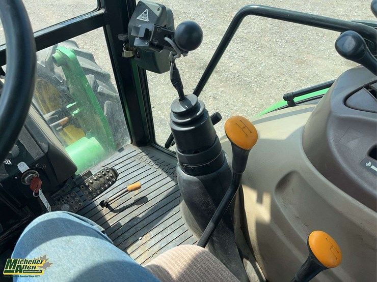 john-deere-5520-image-17
