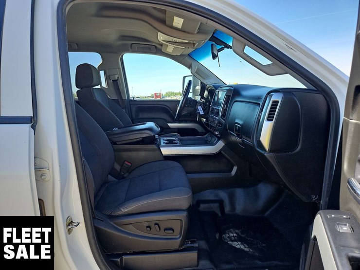 2019-chevrolet-silverado-3500hd-image-31