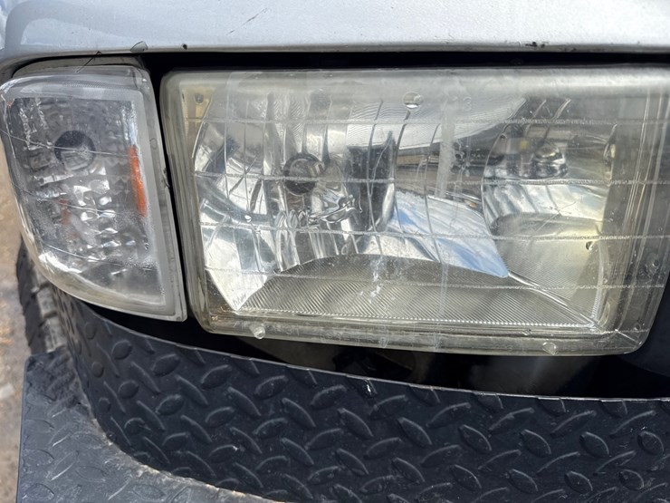 2001-dodge-2500-image-30