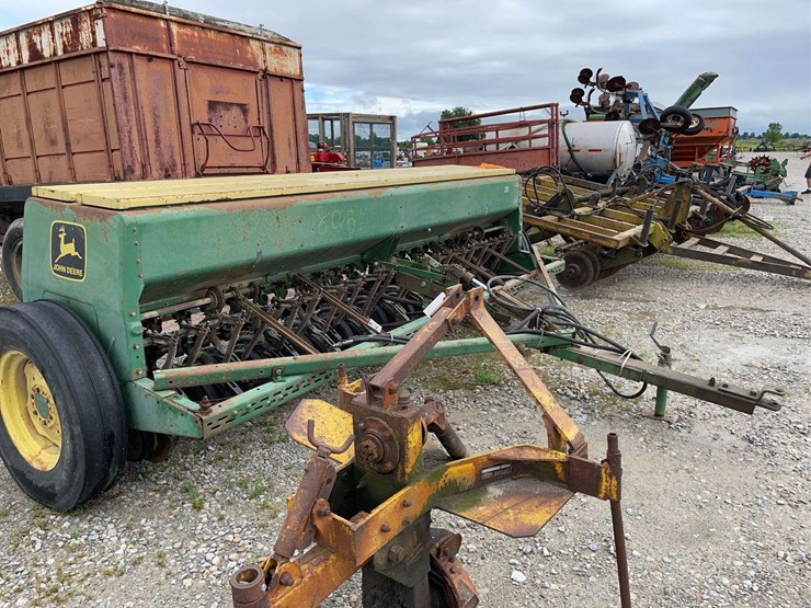 john-deere-8300-image-2