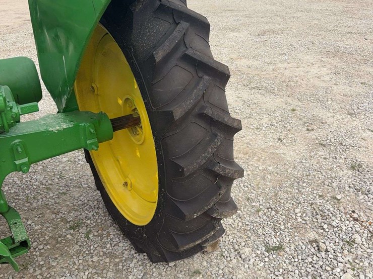 1950-john-deere-b-image-10