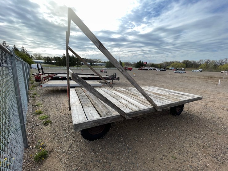 #1101-•-hay-wagon-image-7