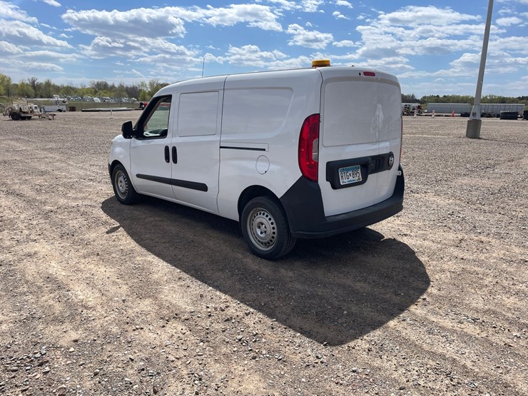 #1412-•-2017-ram-promaster-cargo-van-(has-mn-title)-image-3