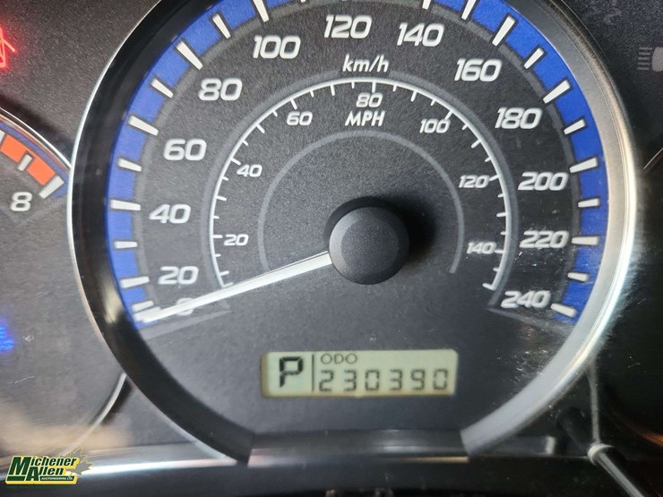 2010-subaru-forester-image-25