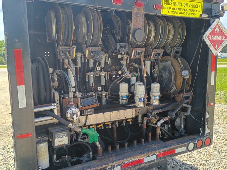 2005-ford-f750-image-71