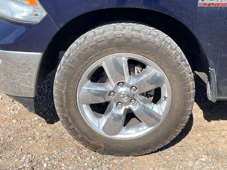 #1312-•-2016-dodge-ram-pickup-truck-(has-mn-salvage-title)-image-9
