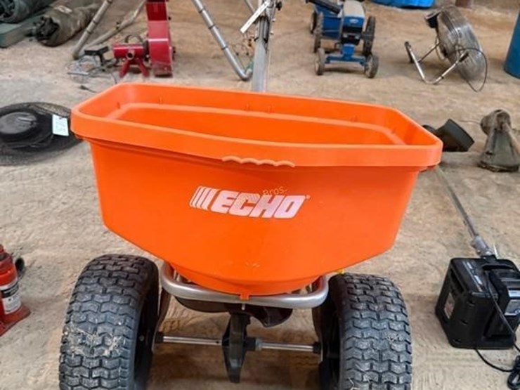 echo-rb-100s-spreader-image-2