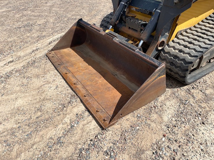 2018-deere-331g-image-13