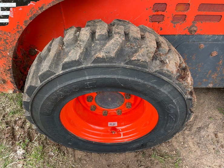 2022-kubota-ssv65-image-25