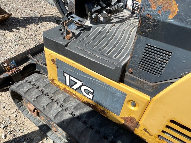 deere-17g-image-26