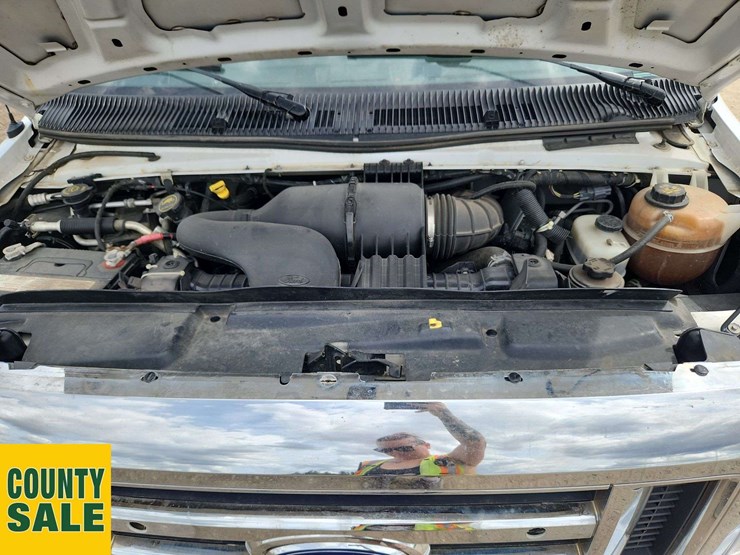 2017-ford-e450-image-35