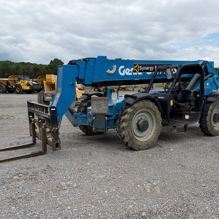 2019 GENIE GTH1056