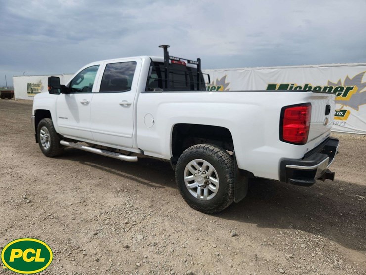2017-chevrolet-silverado-2500hd-image-3