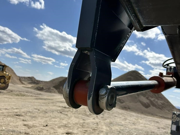 2019-superior-f42x75-image-78